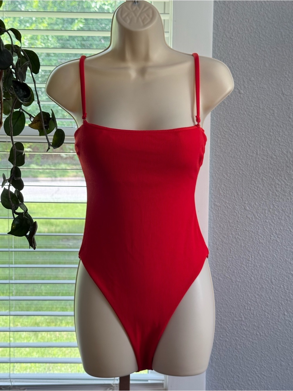 NWT Rib Knit Swimsuit in Red Size Medium Convertible straps